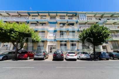 Apartamento T3 para Venda em Póvoa de Santo Adrião e Olival Basto
