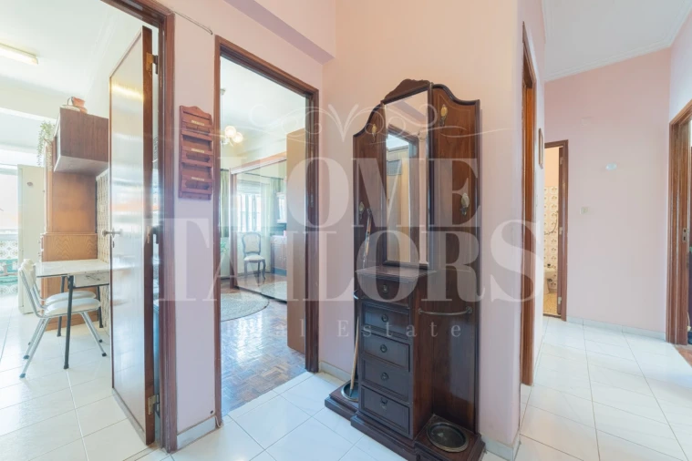 Apartamento T3 para Venda em Póvoa de Santo Adrião e Olival Basto Foto 8