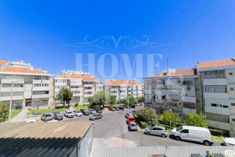 Apartamento T3 para Venda em Póvoa de Santo Adrião e Olival Basto Foto 17