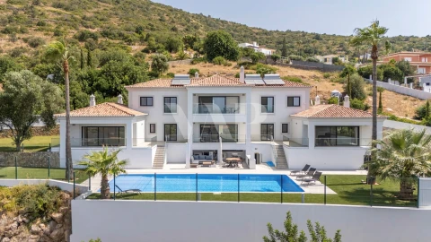 Moradia T9 para Venda em Loule (São Sebastião)