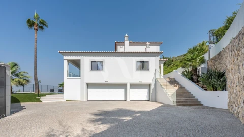 Moradia T9 para Venda em Loule (São Sebastião)
