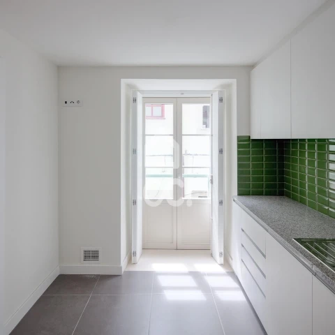 Apartamento T2 para Arrendamento em Sé Nova, Santa Cruz, Almedina e São Bartolomeu
