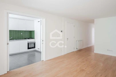 Apartamento T2 para Arrendamento em Sé Nova, Santa Cruz, Almedina e São Bartolomeu