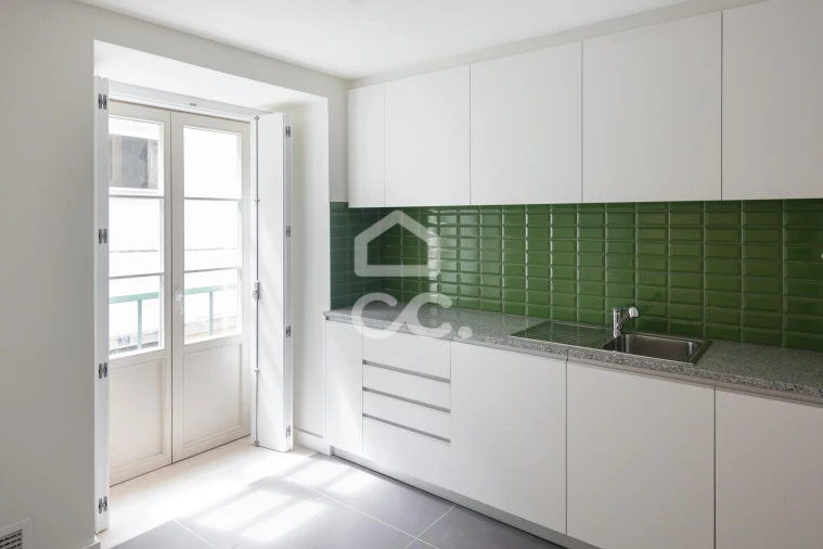 Apartamento T2 para Arrendamento em Sé Nova, Santa Cruz, Almedina e São Bartolomeu Foto 5