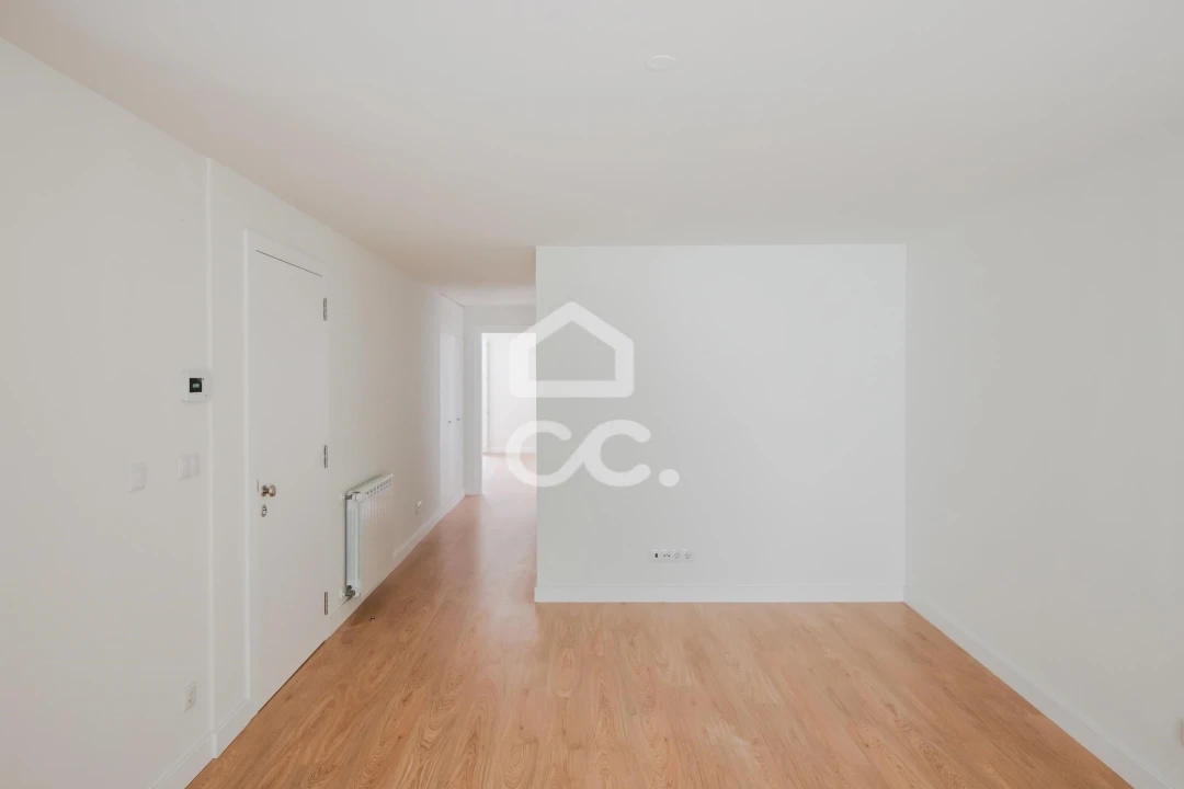 Apartamento T2 para Arrendamento em Sé Nova, Santa Cruz, Almedina e São Bartolomeu Foto 10