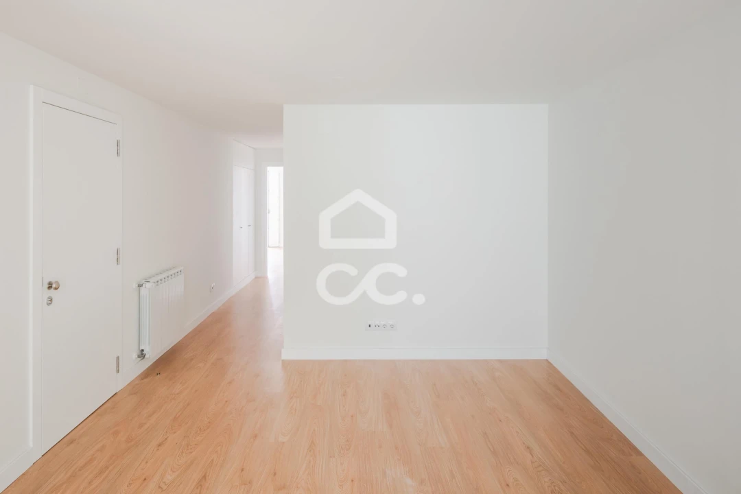 Apartamento T2 para Arrendamento em Sé Nova, Santa Cruz, Almedina e São Bartolomeu Foto 11