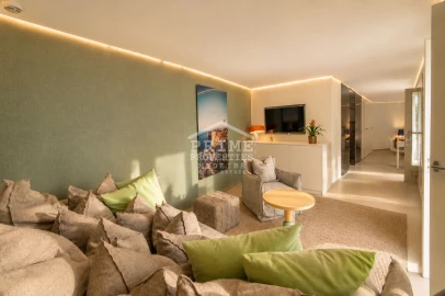 Moradia T8 para Venda em Funchal (Santa Luzia)