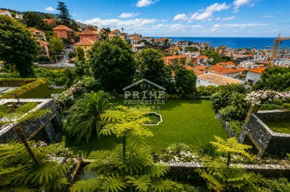 Moradia T8 para Venda em Funchal (Santa Luzia)