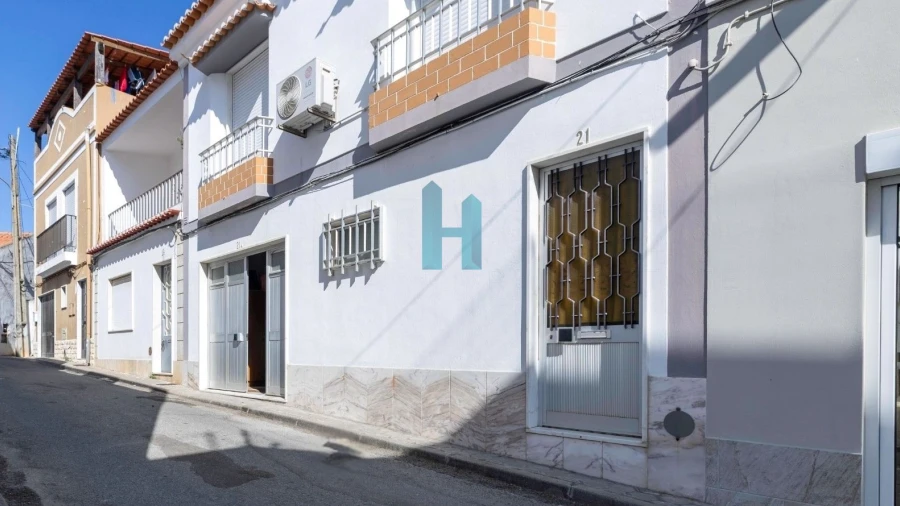 Moradia T2 para Venda em Estômbar e Parchal