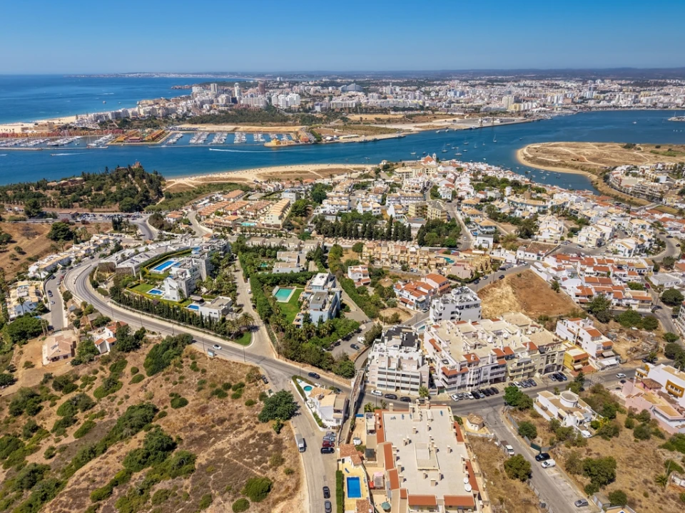 Moradia T5 para Venda em Ferragudo Foto 1