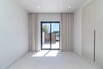 Moradia T5 para Venda em Ferragudo