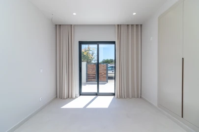 Moradia T5 para Venda em Ferragudo
