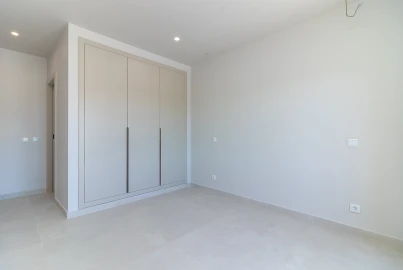 Moradia T5 para Venda em Ferragudo
