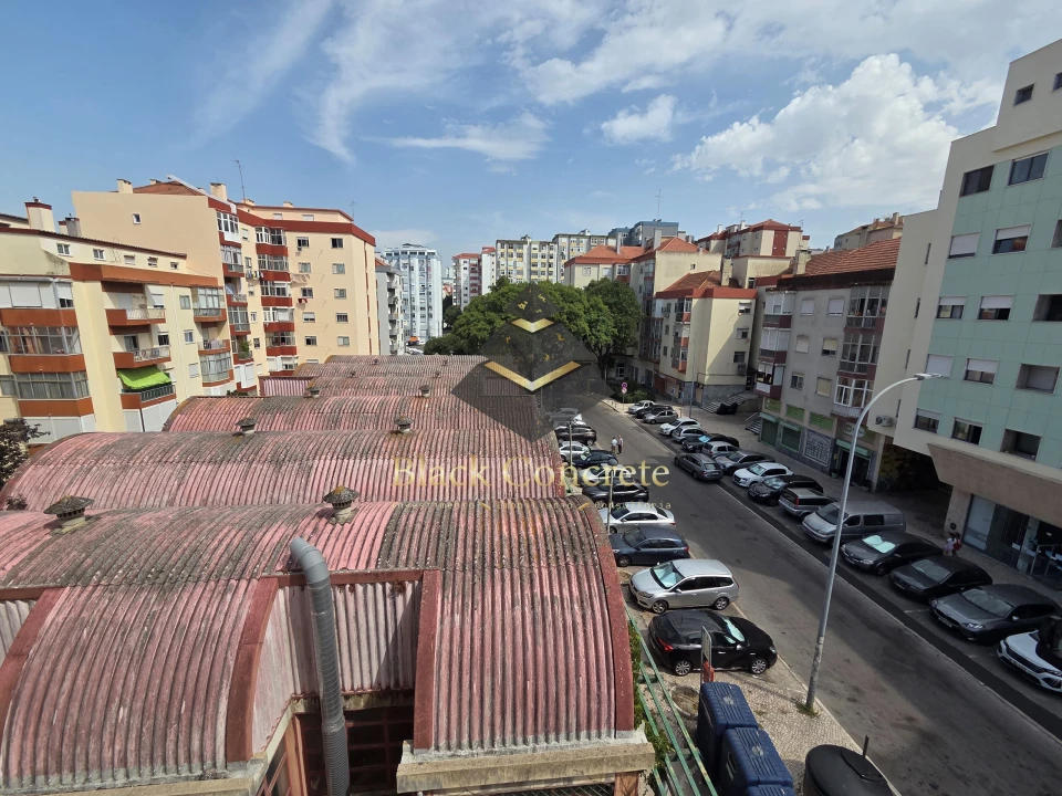 Apartamento T2 para Venda em Águas Livres Foto 11