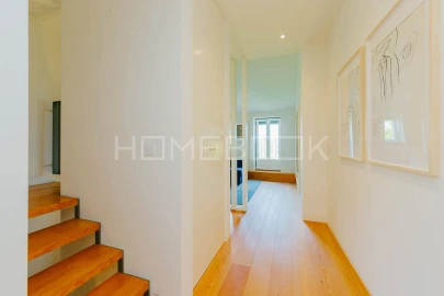 Apartamento T2 para Arrendamento em Santa Maria Maior
