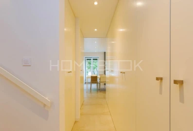 Apartamento T2 para Arrendamento em Santa Maria Maior