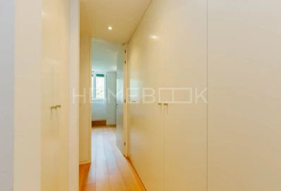Apartamento T2 para Arrendamento em Santa Maria Maior