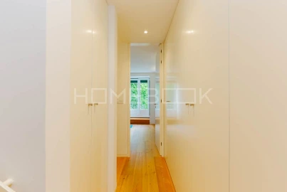 Apartamento T2 para Arrendamento em Santa Maria Maior