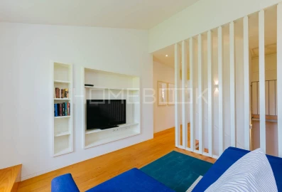 Apartamento T2 para Arrendamento em Santa Maria Maior