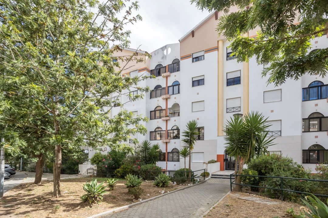 Apartamento T4 para Venda em Algueirão-Mem Martins Foto 62