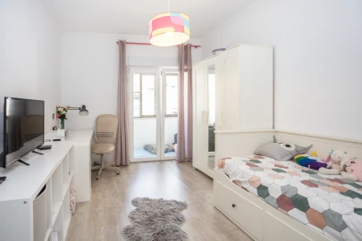 Apartamento T4 para Venda em Algueirão-Mem Martins