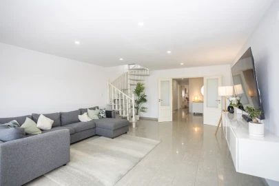 Apartamento T4 para Venda em Algueirão-Mem Martins