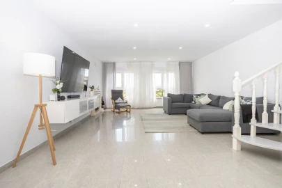 Apartamento T4 para Venda em Algueirão-Mem Martins