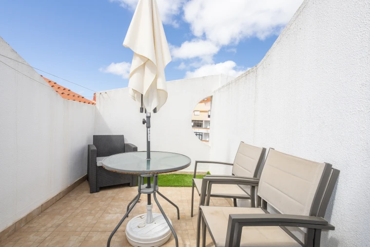 Apartamento T4 para Venda em Algueirão-Mem Martins Foto 50