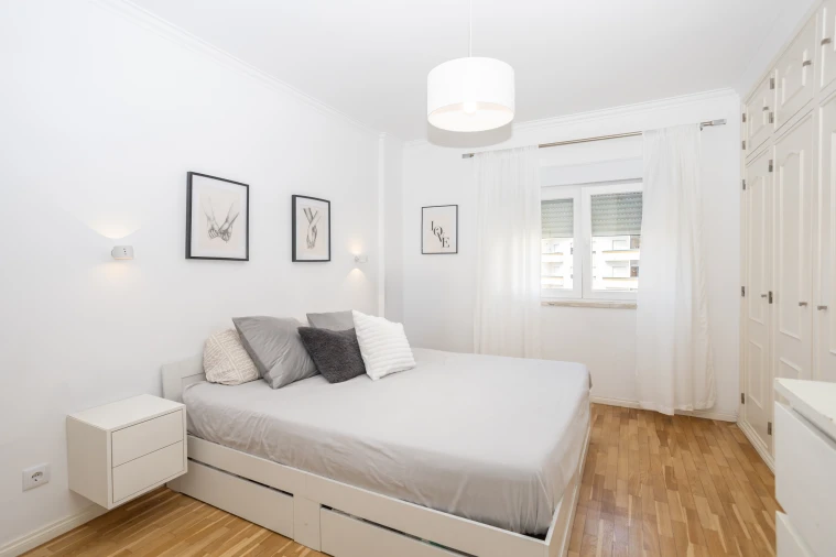 Apartamento T4 para Venda em Algueirão-Mem Martins Foto 24
