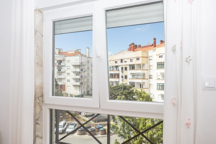 Apartamento T4 para Venda em Algueirão-Mem Martins Foto 32