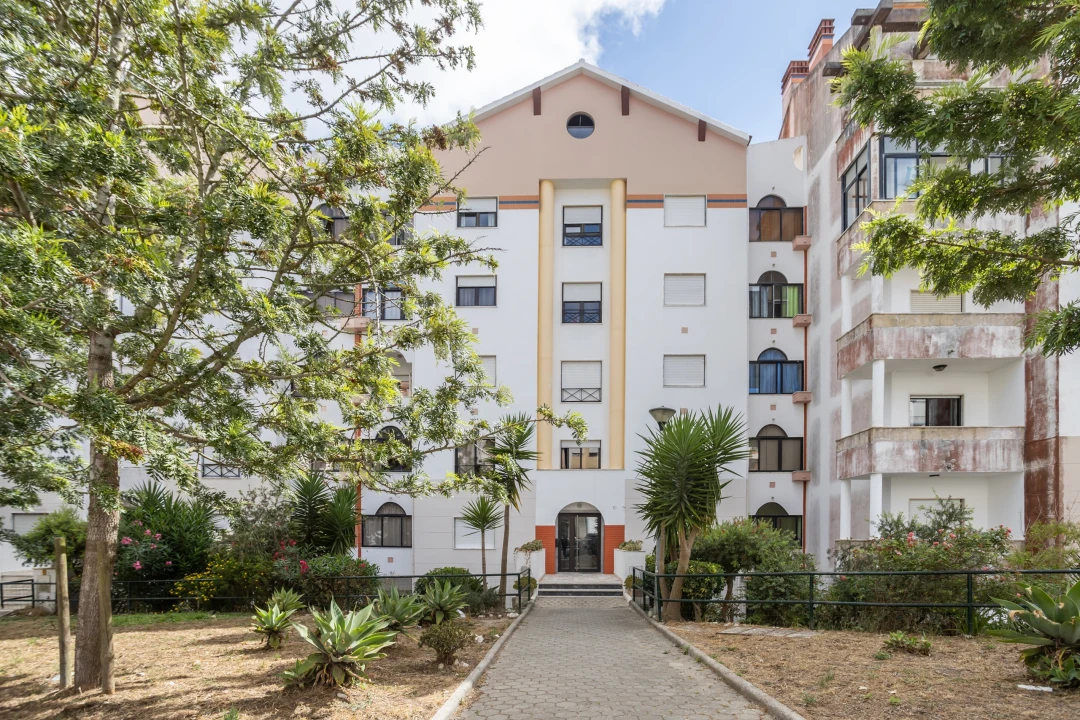 Apartamento T4 para Venda em Algueirão-Mem Martins Foto 61