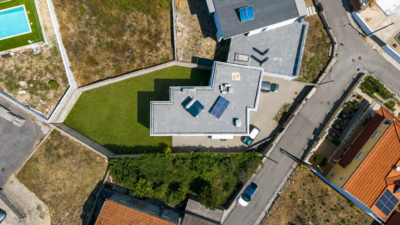 Moradia T4 para Venda em Agualva e Mira-Sintra Foto 33