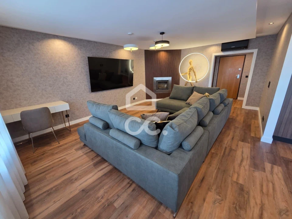 Apartamento T1 para Venda em Venda do Pinheiro e Santo Estêvão das Galés Foto 4