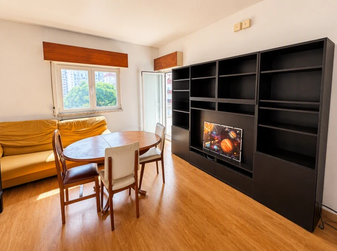 Apartamento T2 para Venda em Águas Livres Foto 5