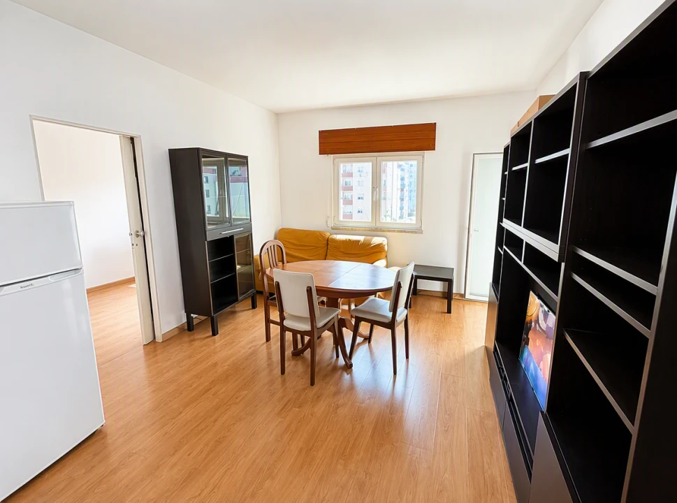 Apartamento T2 para Venda em Águas Livres Foto 3