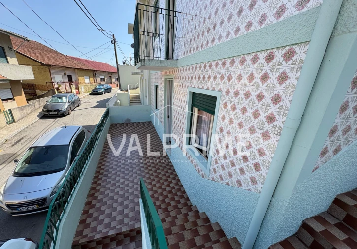Apartamento T3 para Venda em Fânzeres e São Pedro da Cova Foto 8
