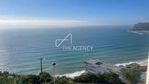 Apartamento T2 para Arrendamento em Sesimbra (Santiago)