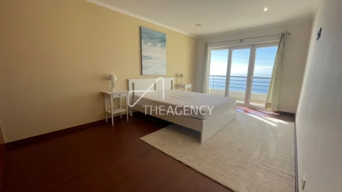 Apartamento T2 para Arrendamento em Sesimbra (Santiago)