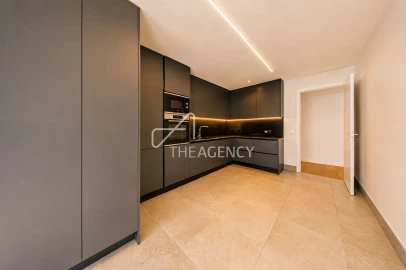 Apartamento T3 para Arrendamento em Avenidas Novas