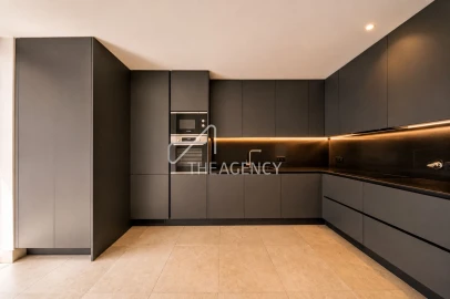 Apartamento T3 para Arrendamento em Avenidas Novas