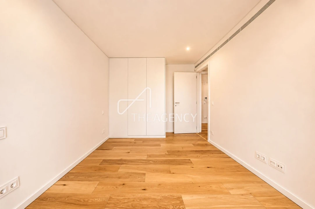 Apartamento T3 para Arrendamento em Avenidas Novas Foto 28