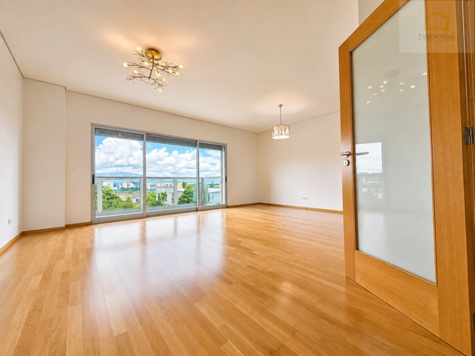 Apartamento T3 para Venda em Ponta Delgada (São Pedro) Foto 3