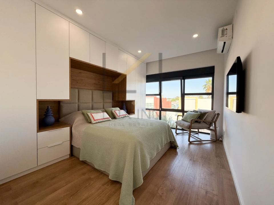 Apartamento T1 para Venda em Quinta do Anjo Foto 16