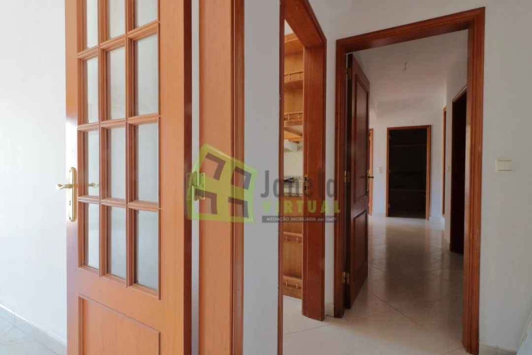Apartamento T2 para Venda em Quinta do Conde Foto 13