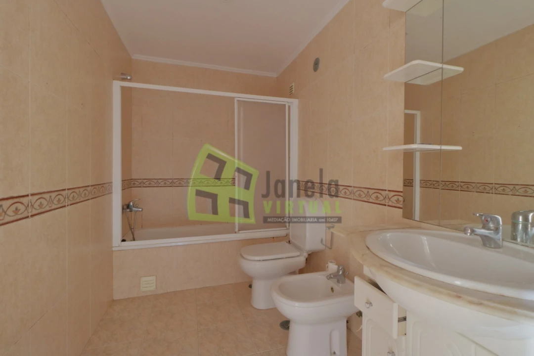 Apartamento T2 para Venda em Quinta do Conde Foto 14