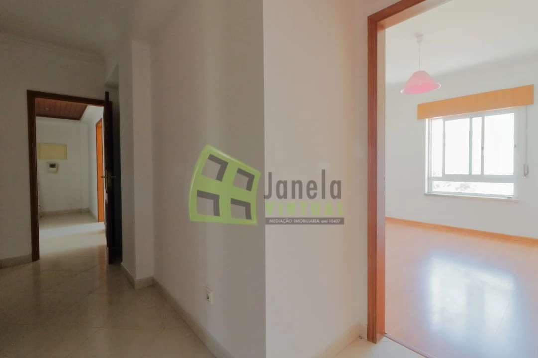 Apartamento T2 para Venda em Quinta do Conde Foto 16