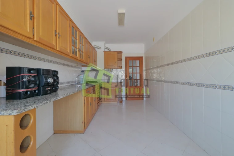 Apartamento T2 para Venda em Quinta do Conde Foto 4