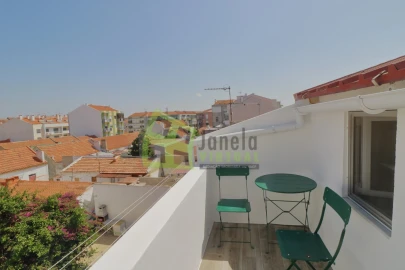 Apartamento T2 para Venda em Baixa da Banheira e Vale da Amoreira