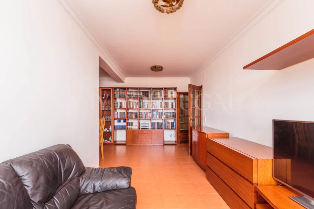 Apartamento T2 para Venda em São Domingos de Rana Foto 5