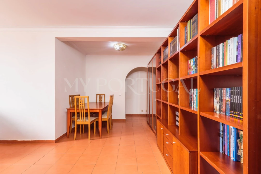 Apartamento T2 para Venda em São Domingos de Rana Foto 7